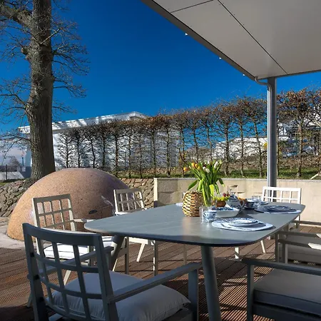 Ferienwohnungen Villa Nause Mit Sauna, Fitness, Naturteich, Parkplatz, Spielplatz Und Direkten Meerblick Sassnitz Room photo